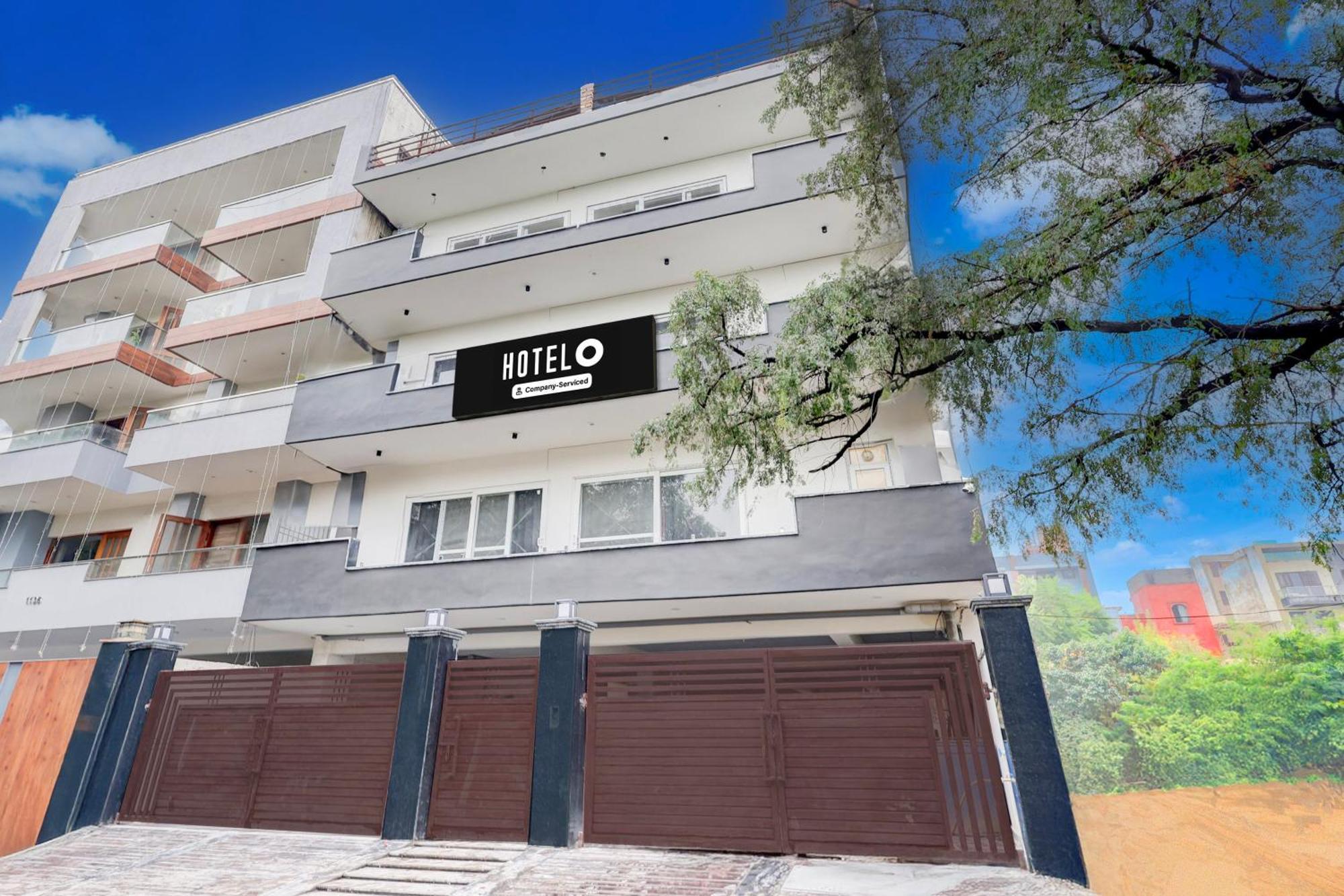 Super Hotel O Sector 43 Gurgaon Bagian luar foto