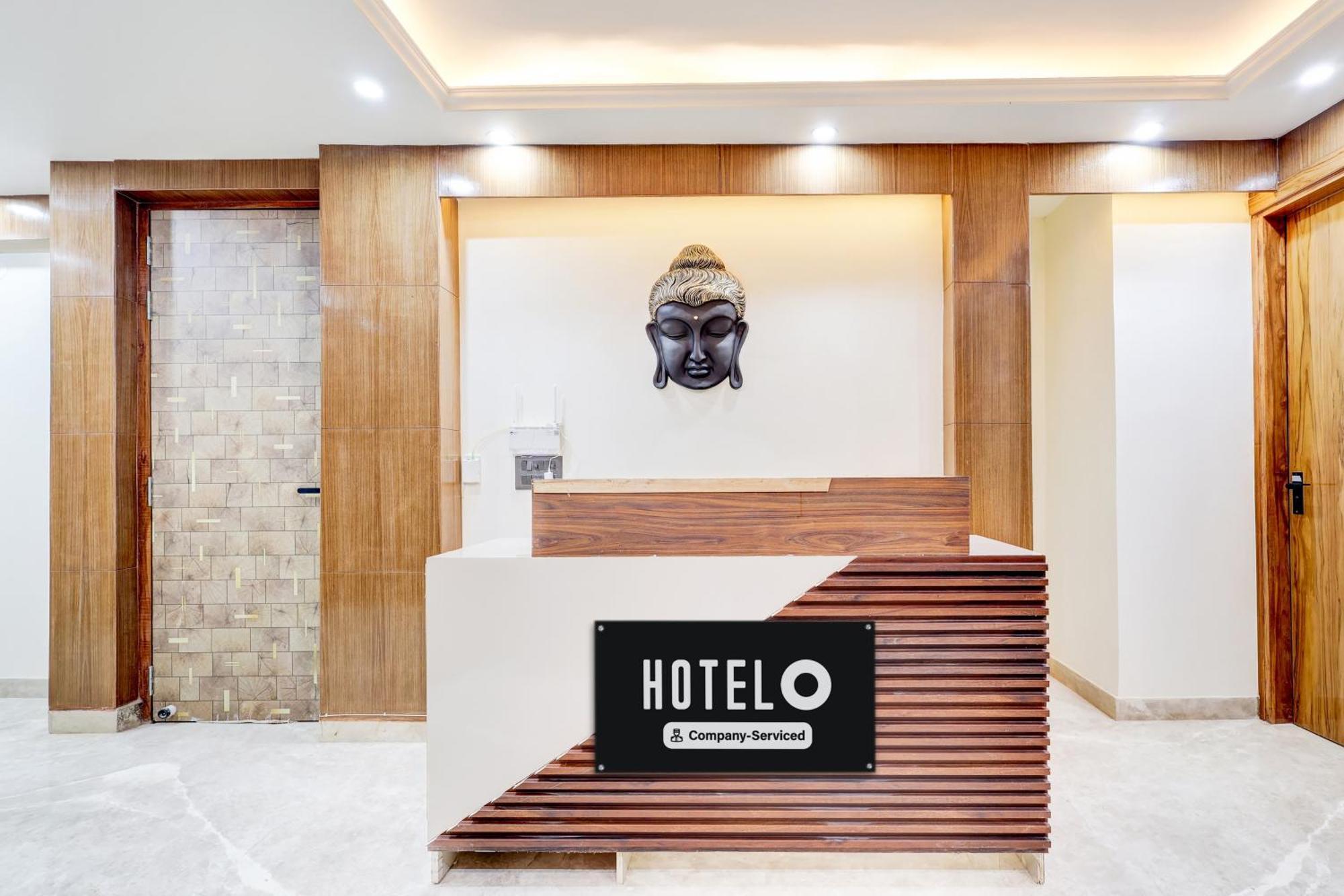 Super Hotel O Sector 43 Gurgaon Bagian luar foto